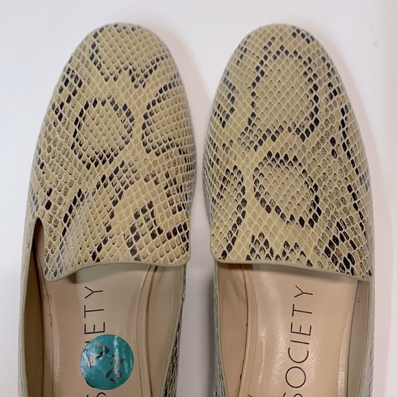 Sole Society Tan Loafers - Picture 5 of 10